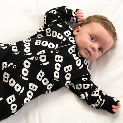 Boo print cotton sleepsuit