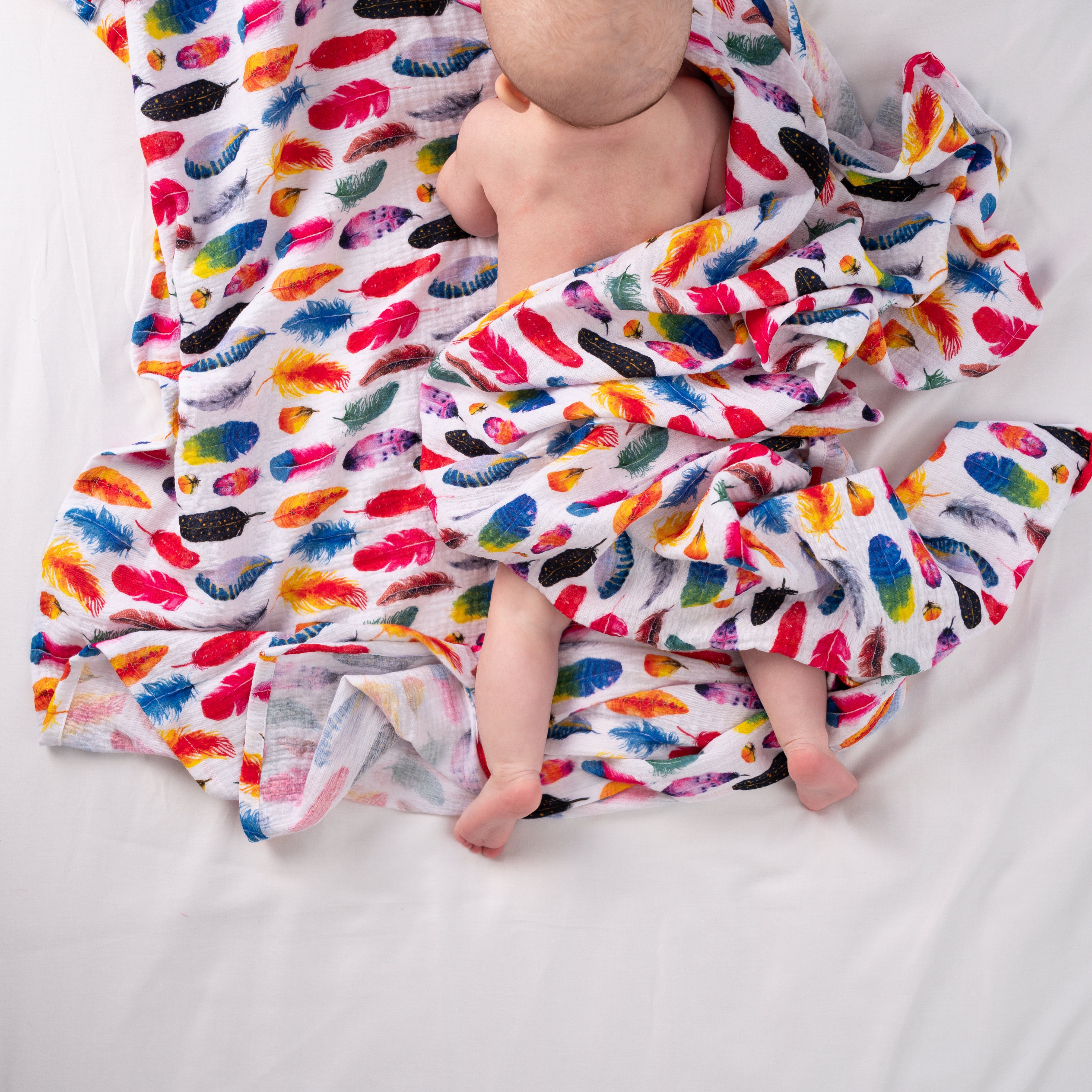 Rainbow feather print Muslin Swaddle1