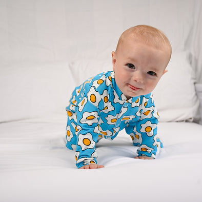 Eggies print cotton sleepsuit