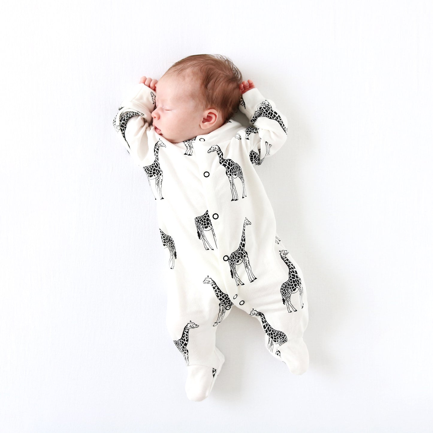 Giraffe cotton sleepsuit - Fred & Noah
